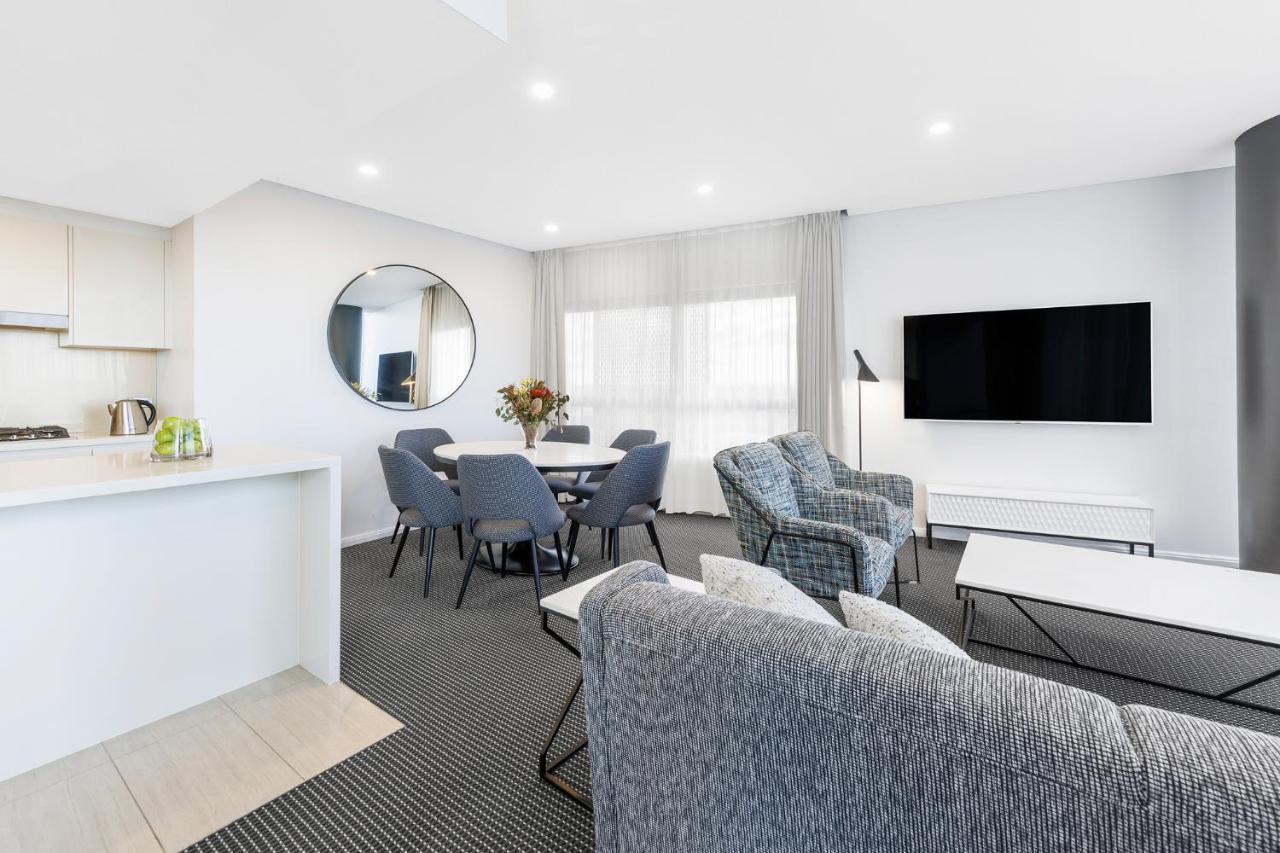 Meriton Suites Zetland Sydney Luaran gambar A typical apartment at the hotel